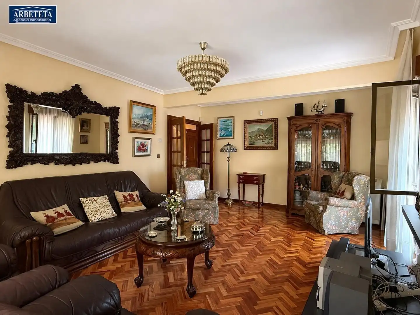 Sala d'estar de Pis en venda en Guadalajara amb Calefacció i Parquet