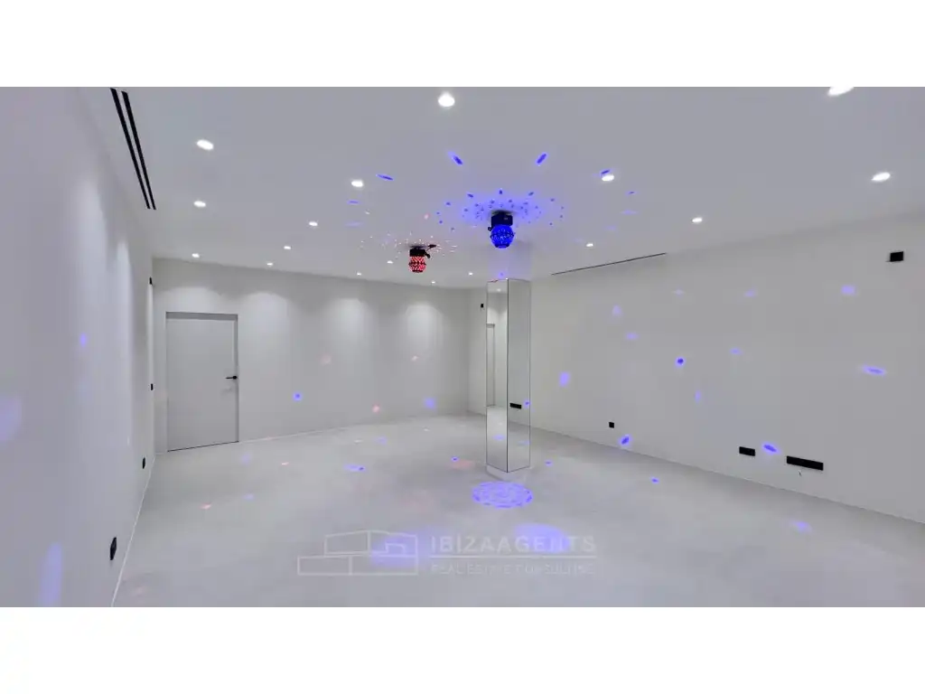 Casa o chalet en venta en Santa Eulària des Riu con Calefacción, Amueblado y Balcón