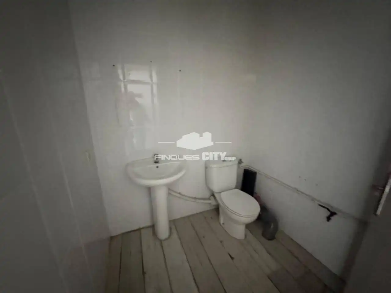 Business premises to rent in Avenida Hispanitat, imagen 5