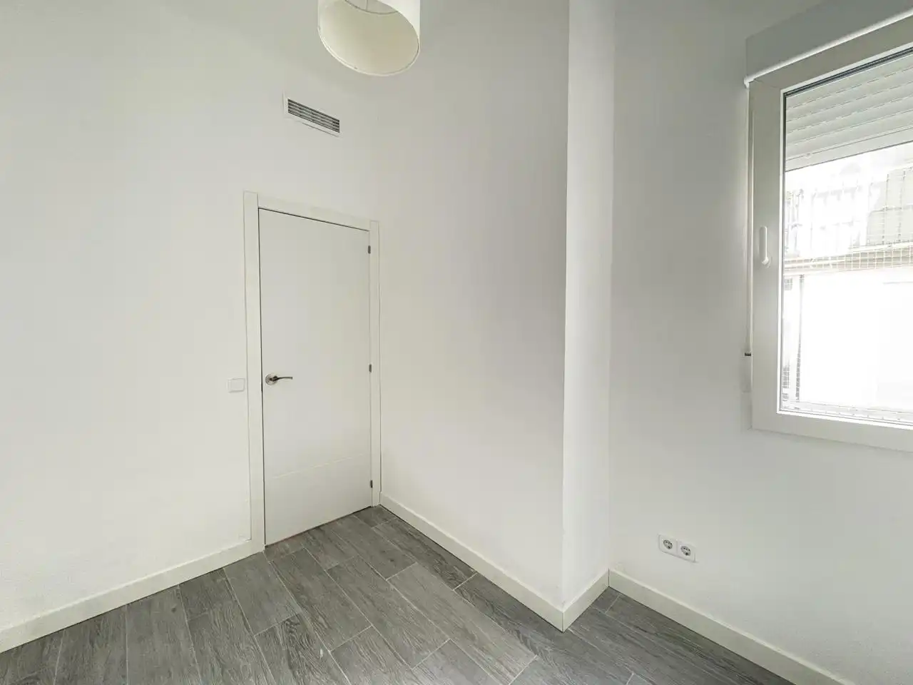 Schlafzimmer von Wohnung zur Miete in Madrid mit Klimaanlage und Heizung