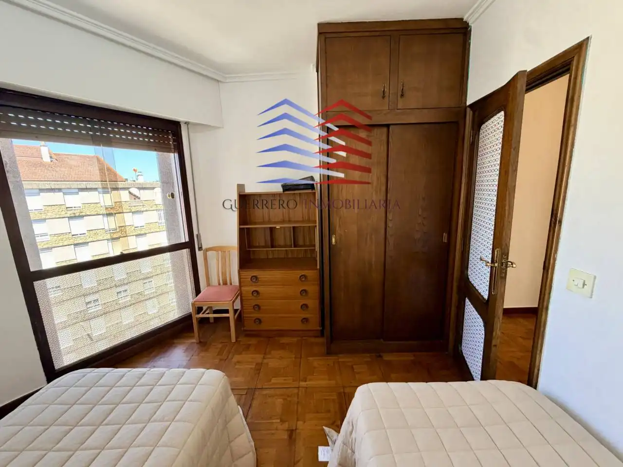 Habitación de Piso de alquiler en Ourense Capital  con Calefacción, Parquet y Trastero