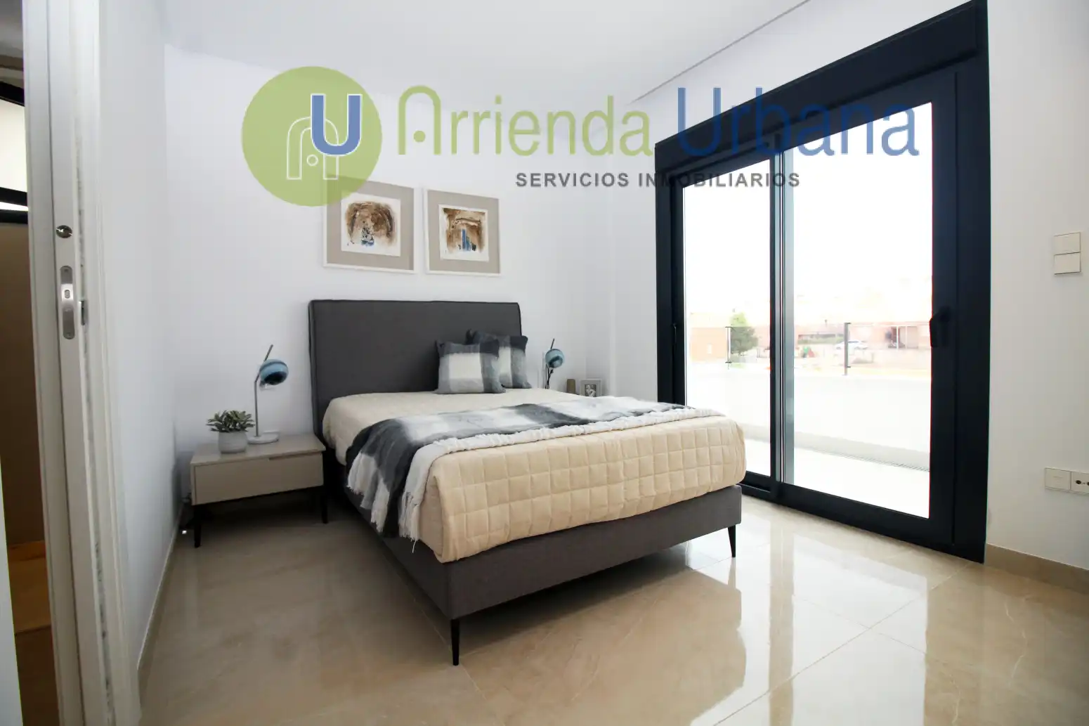 Dormitori de Casa adosada en venda en Santa Pola amb Aire condicionat, Calefacció i Jardí privat
