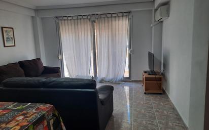 Living room of Flat to rent in  Valencia Capital  with Air Conditioner, Terrace and Furnished