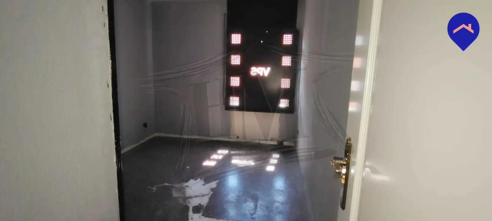 Flat for sale in Madrid  with Heating, Terrace and Alarm
