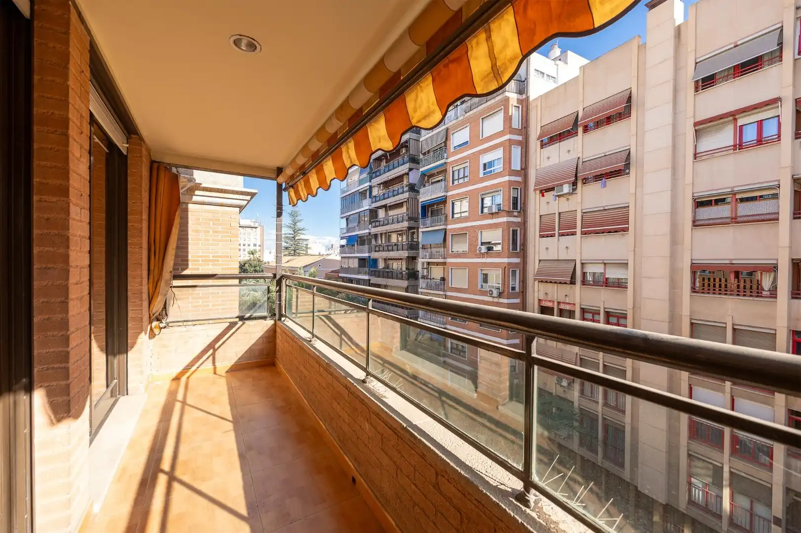 Flat for sale in Calle SAN VICENTE, Mercado