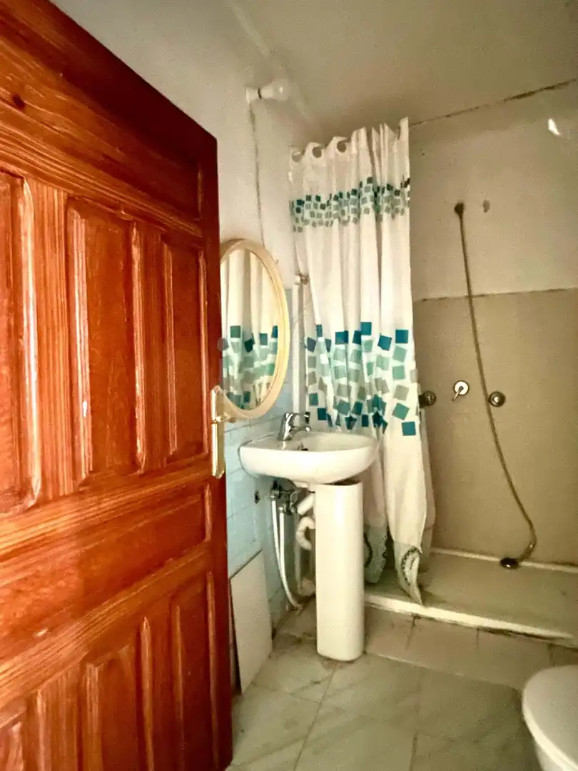 Bany de Casa o xalet en venda en Santa Marina del Rey amb Calefacció