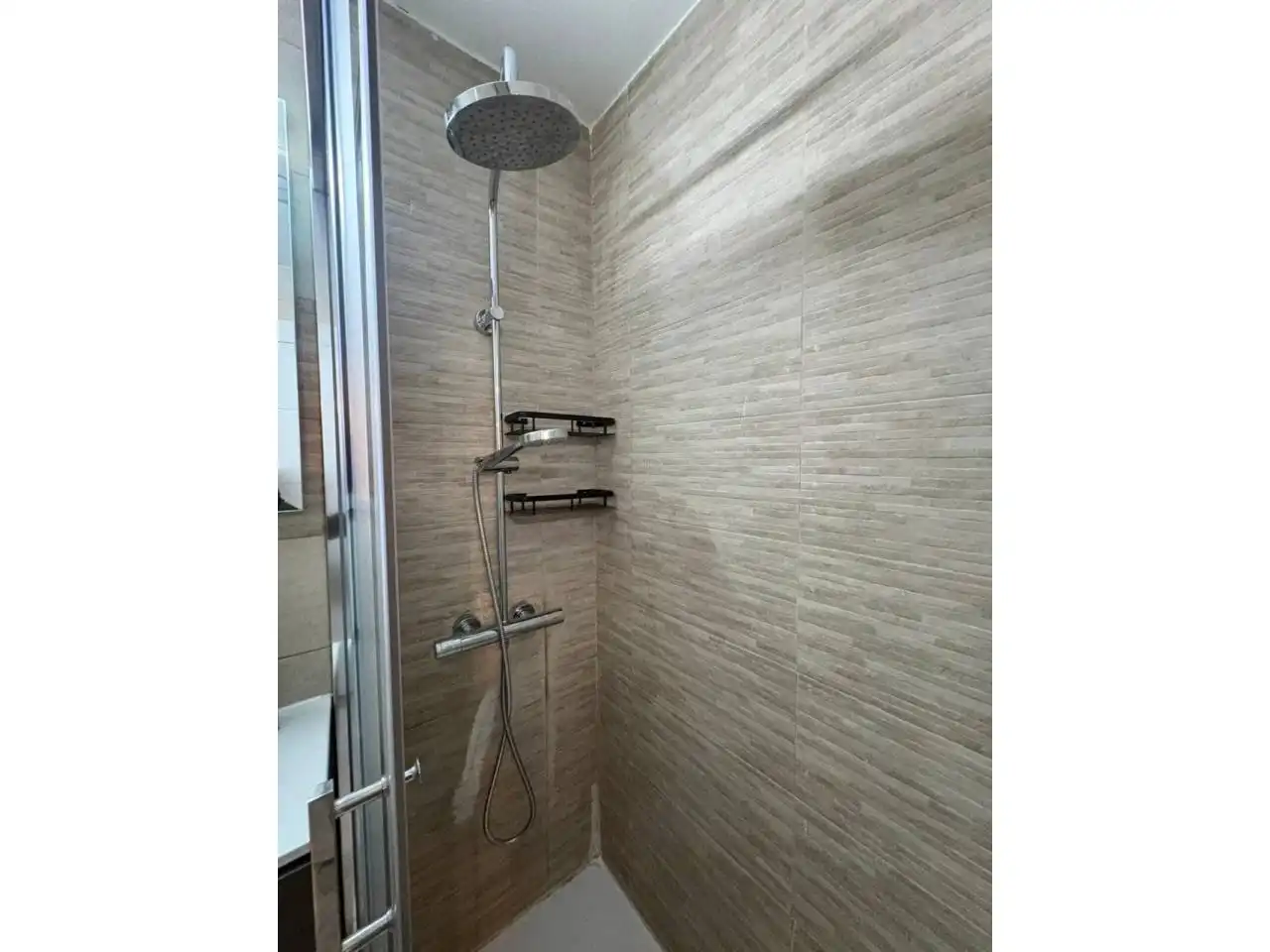Flat for sale in Calle Plaça baró de viver, Baró de Viver