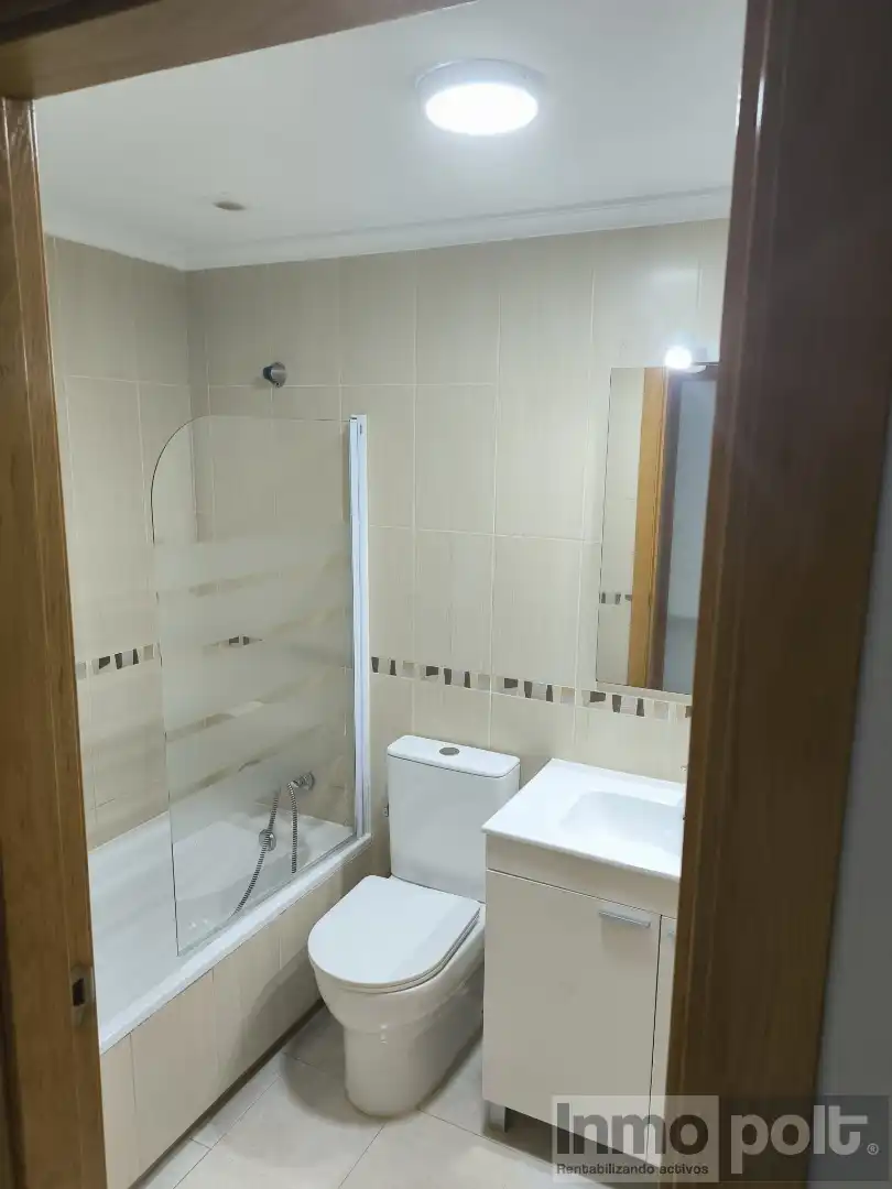 Baño de Piso de alquiler en Murcia