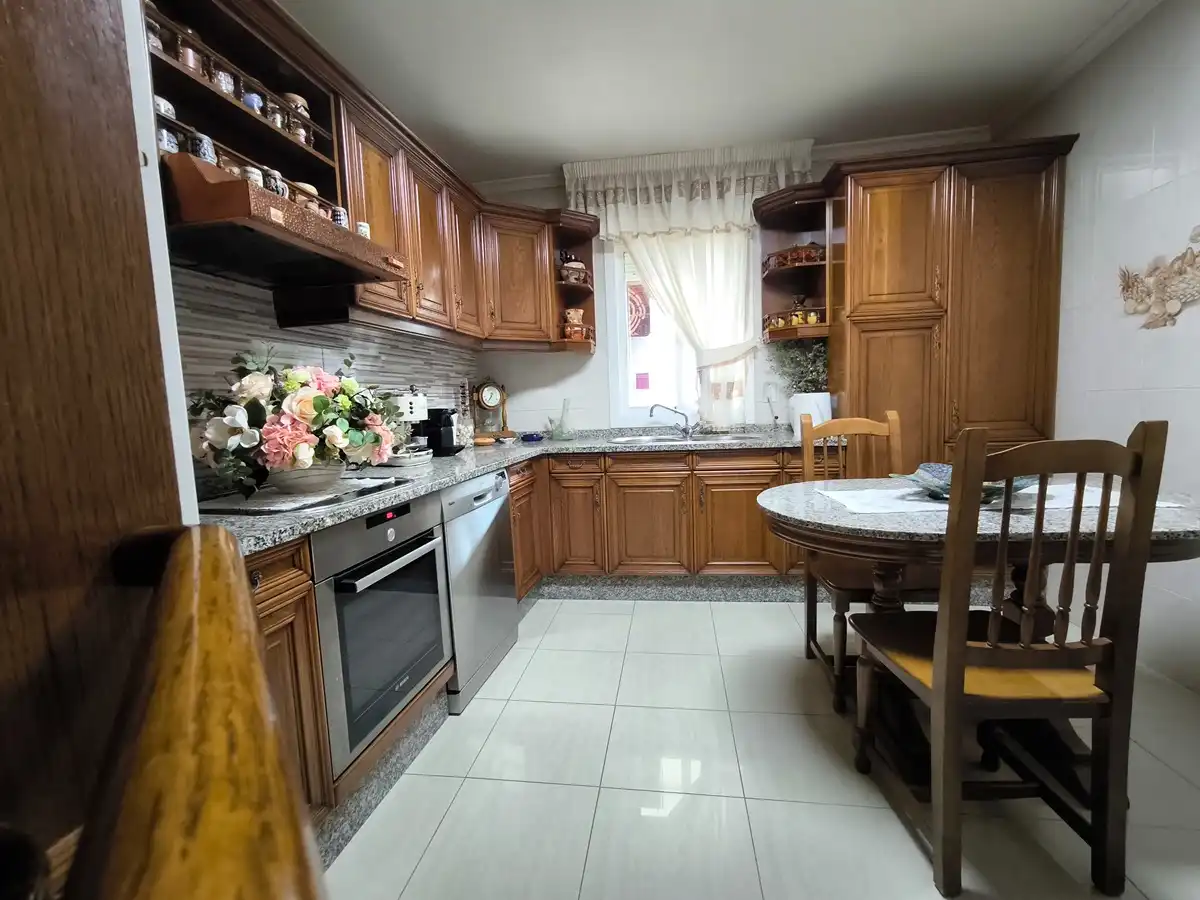 Kitchen of Houses for sale in Vilagarcía de Arousa  with Heating, Terrace and Storage room