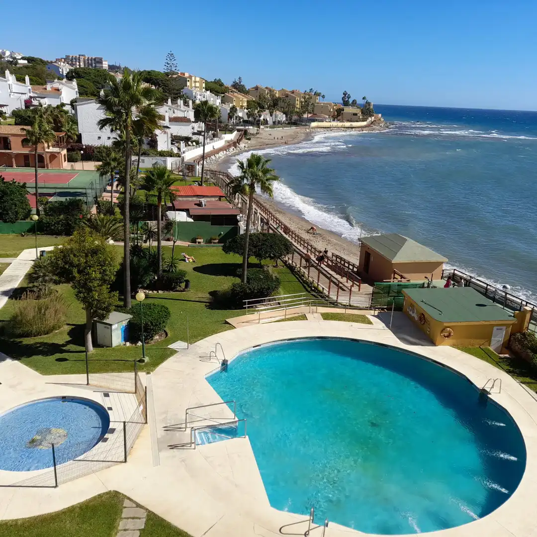 Piscina de Apartament de lloguer en Mijas amb Moblat