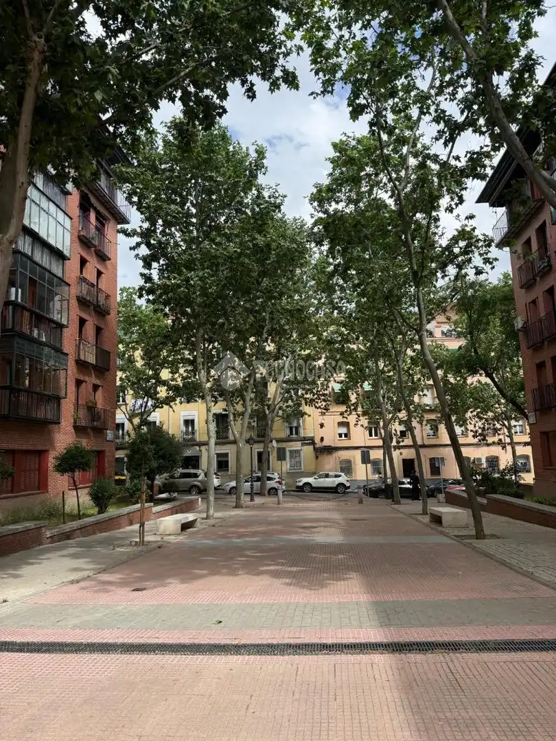 Vista exterior de Pis en venda en Madrid amb Aire condicionat, Terrassa i Balcó