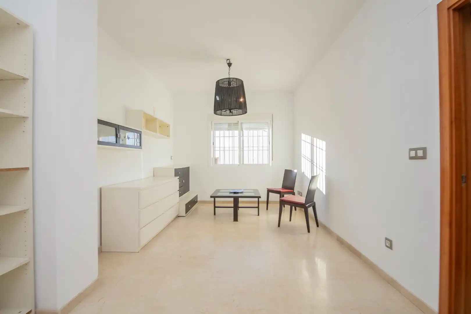 Wohnzimmer von Wohnung zum Verkauf in Salteras mit Klimaanlage und Abstellraum