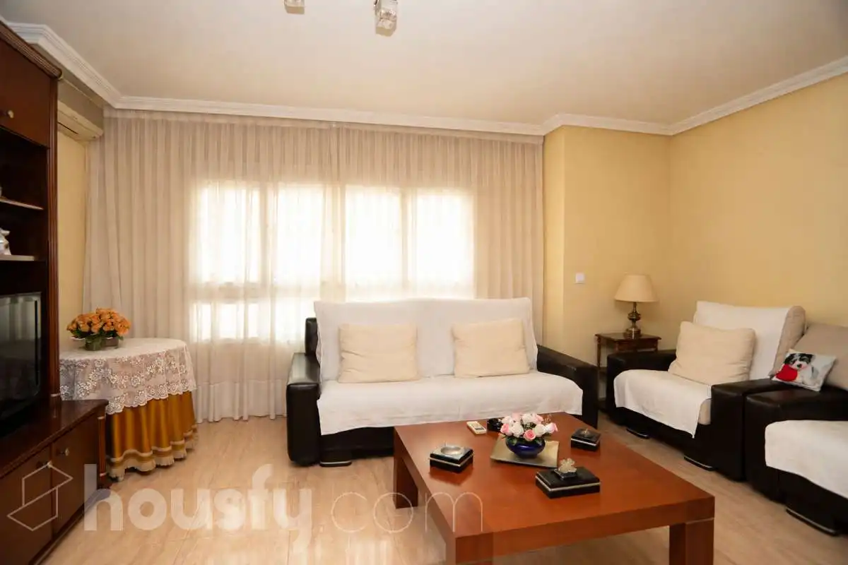 Piso con ascensor en venta en Calle Barcelona .