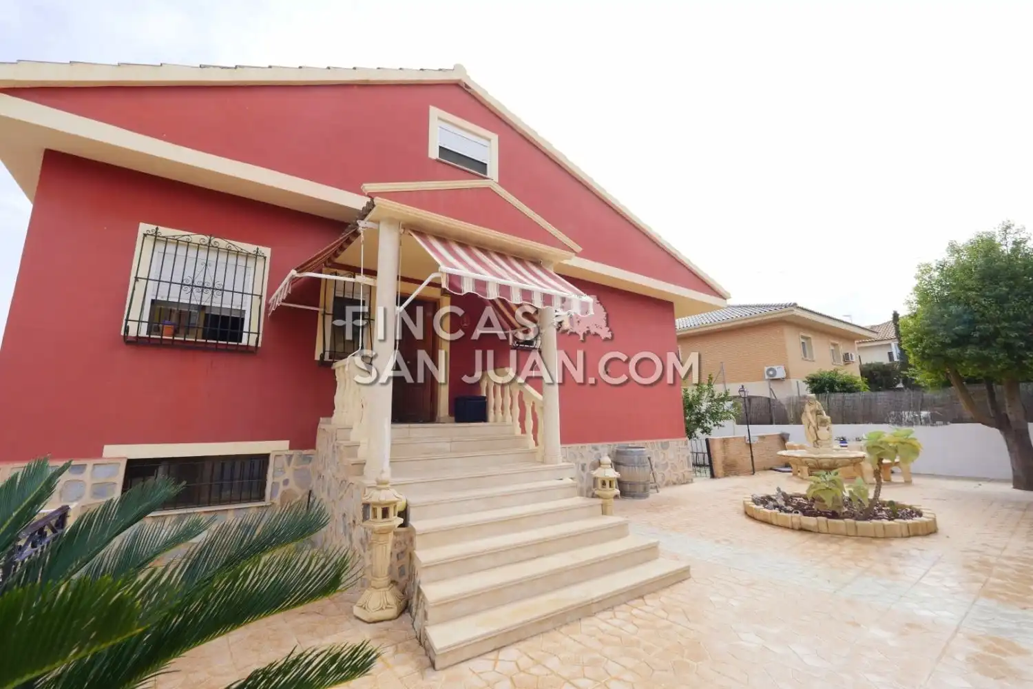 Vista exterior de Casa o chalet en venta en Mutxamel con Terraza, Piscina y Balcón