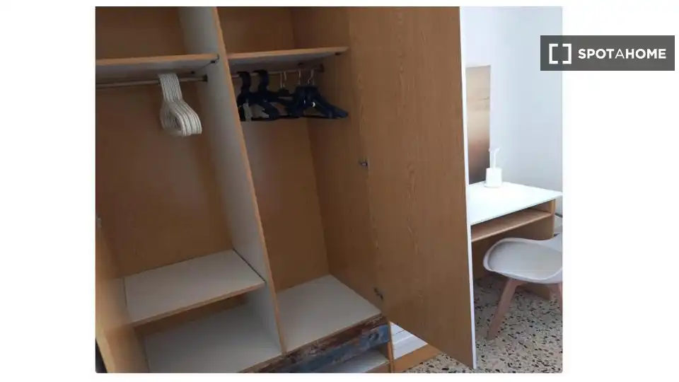Habitación de Piso para compartir en Cerdanyola del Vallès con Aire acondicionado, Calefacción y Terraza