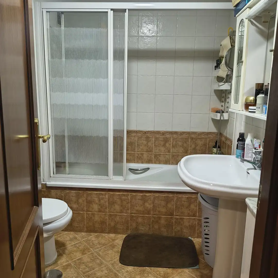 Baño de Piso en venta en Linares con Terraza y Balcón