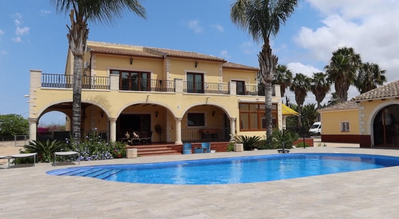 Exterior view of Country house for sale in Orihuela  with Air Conditioner, Balcony and Alarm