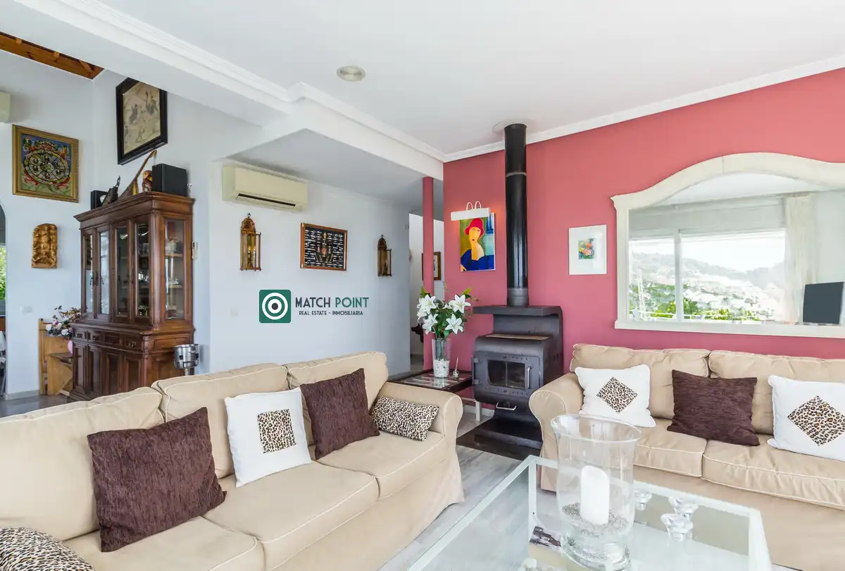 Sala d'estar de Casa o xalet en venda en Almuñécar