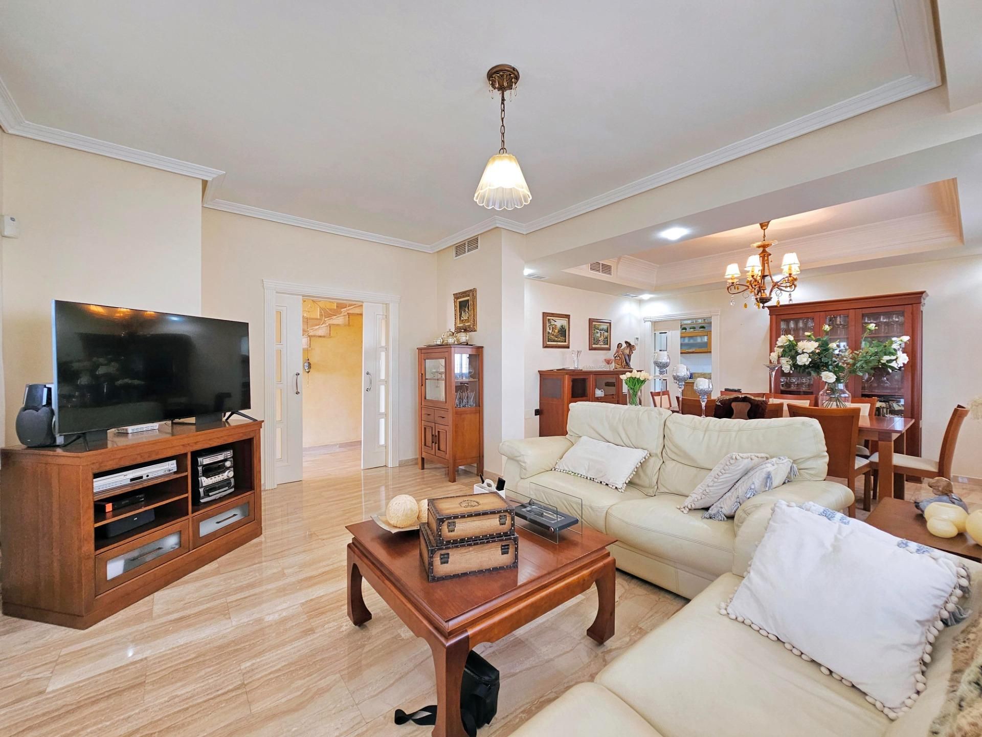 Sala d'estar de Casa o xalet en venda en Cartagena amb Terrassa
