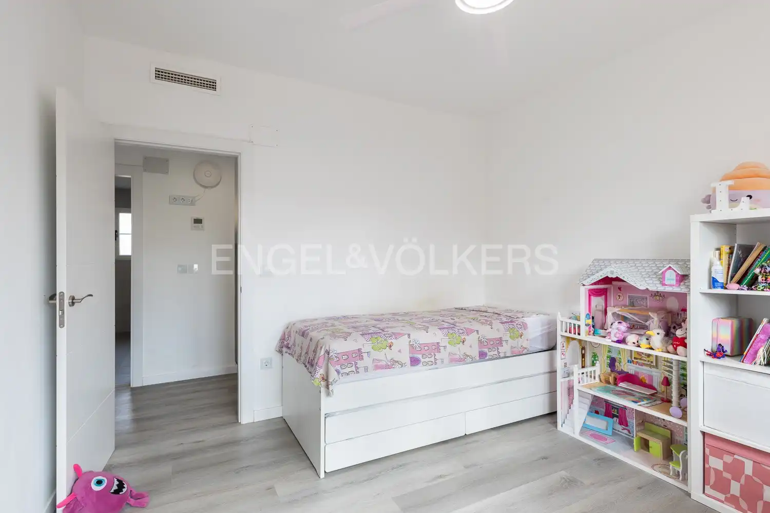 Bedroom of Houses for sale in L'Eliana  with Air Conditioner, Heating and Private garden