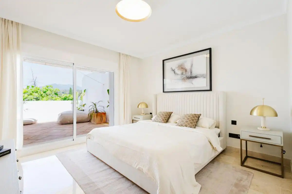 Habitación de Dúplex en venta en Marbella con Aire acondicionado, Calefacción y Jardín privado