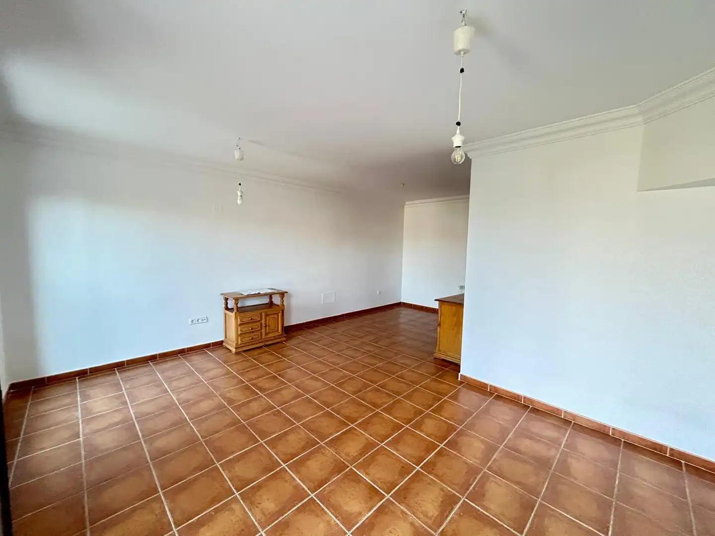 Sala d'estar de Casa adosada en venda en Segovia amb Calefacció, Jardí privat i Forn