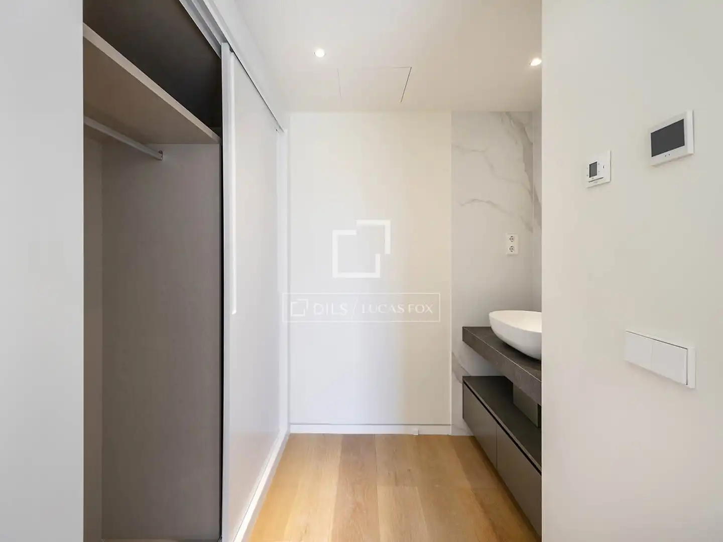 Baño de Piso en venta en Barcelona con Aire acondicionado, Terraza y Piscina