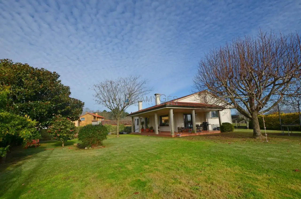 Jardín de Casa o chalet en venta en Tomiño con Calefacción, Jardín privado y Terraza