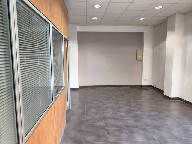 Local comercial en Alquiler en Carrer d'Argentina en Vilanova del Camí