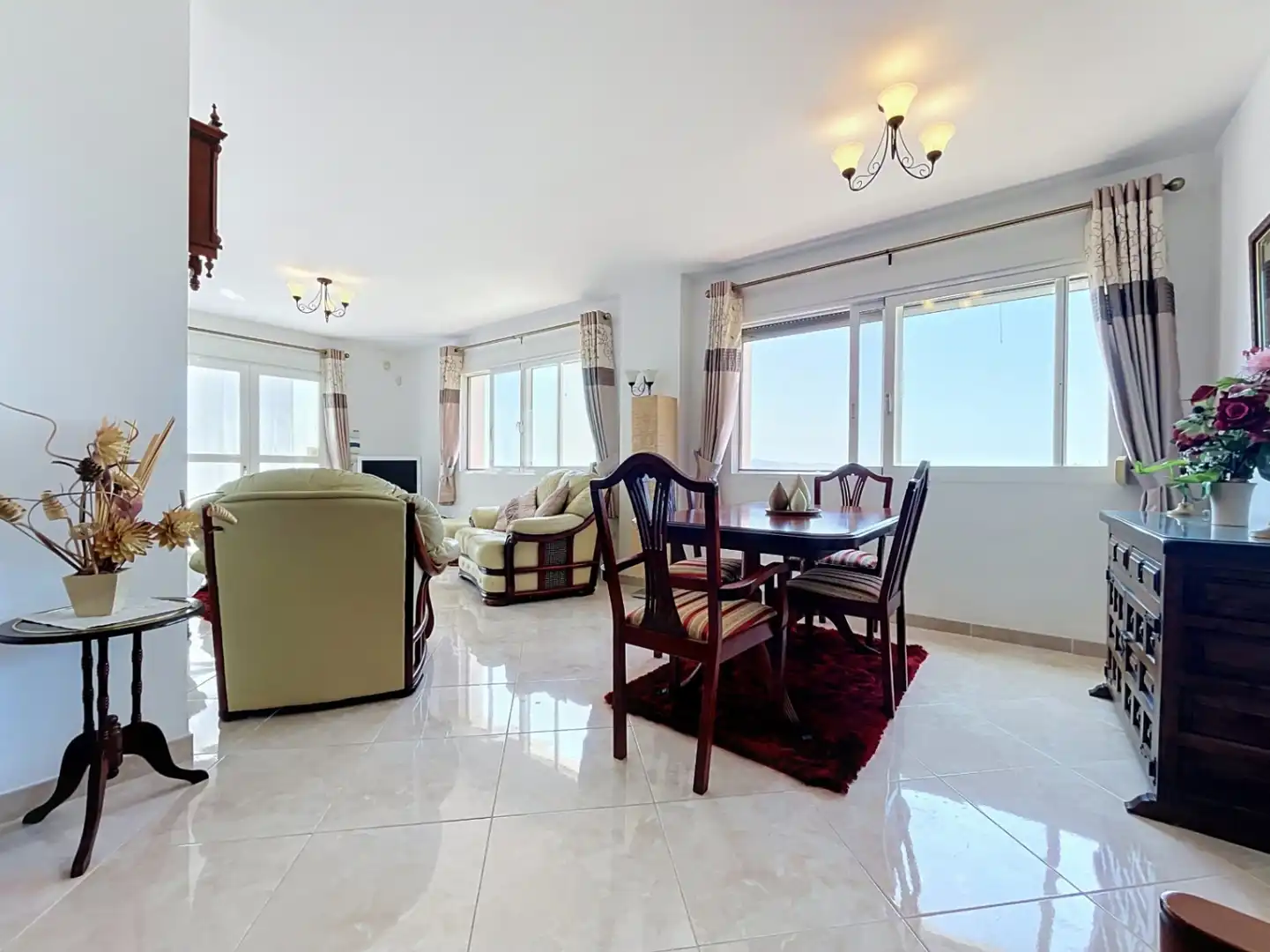 Sala d'estar de Casa o xalet en venda en Callosa d'en Sarrià amb Aire condicionat, Jardí privat i Terrassa