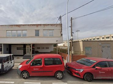 Industriegebäude zum Verkauf in Carrer ARTESANS 11
