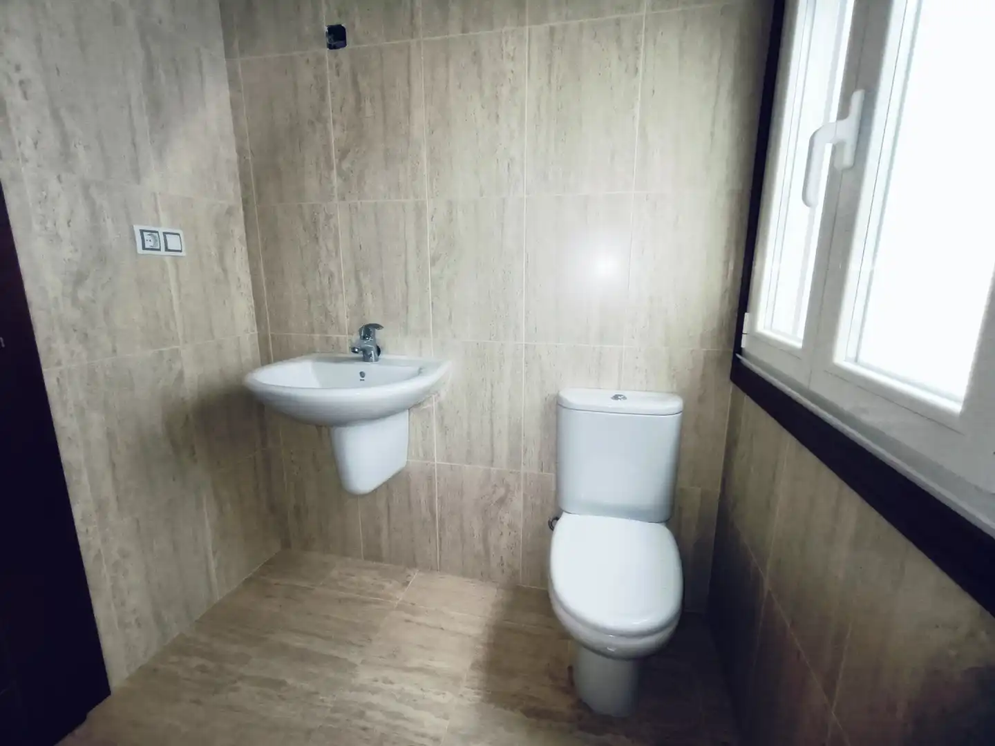 Baño de Estudio en venta en A Pobra do Caramiñal con Calefacción, Trastero y Horno