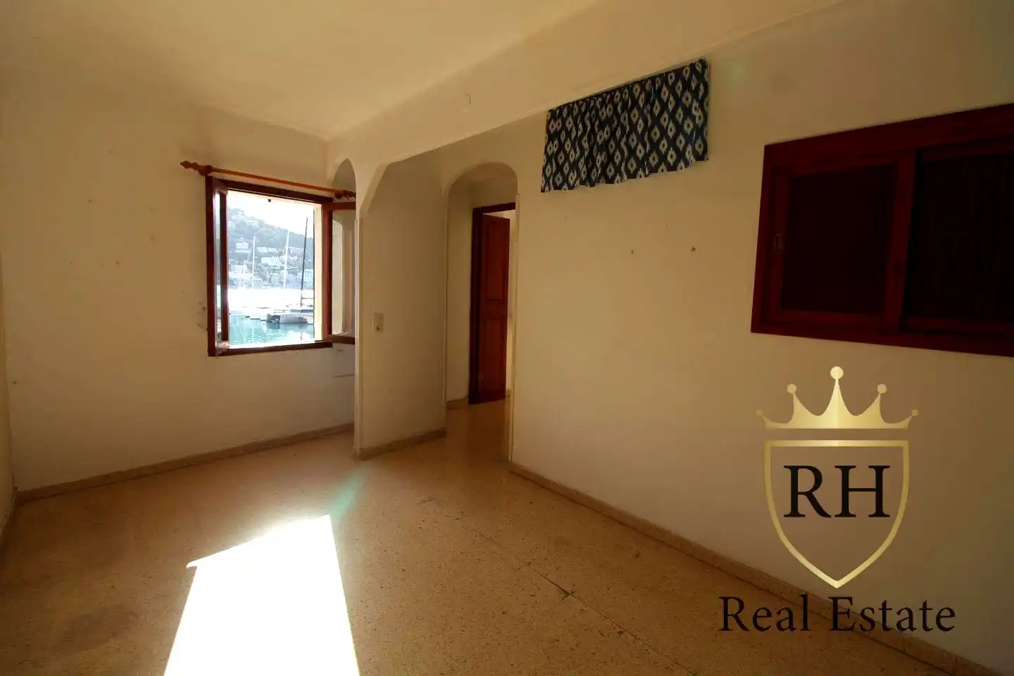 Bedroom of Flat for sale in Sóller  with Air Conditioner and Balcony