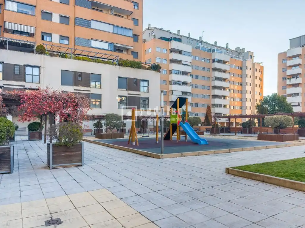Terrassa de Pis en venda en Alcorcón amb Aire condicionat, Calefacció i Jardí privat
