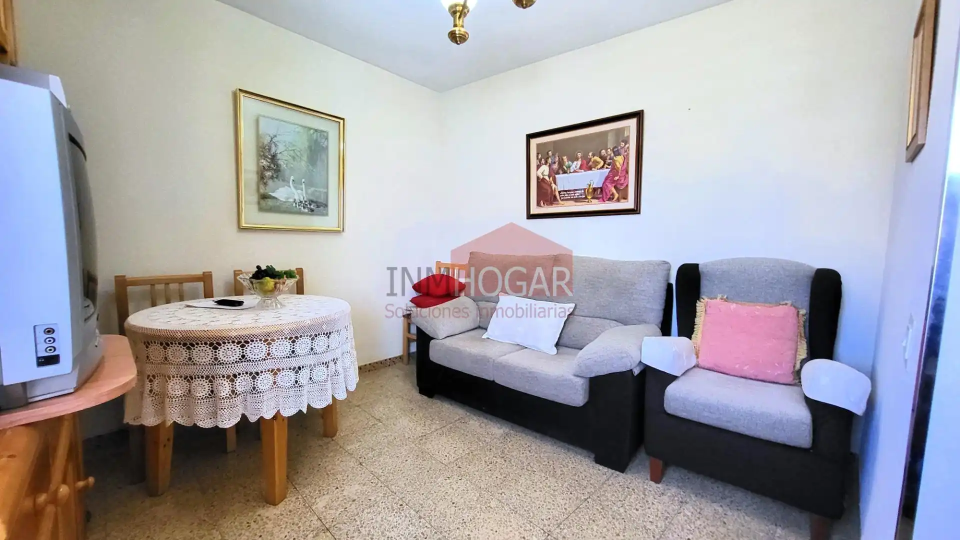 Living room of Flat for sale in Navalmoral  with Terrace, Storage room and Furnished