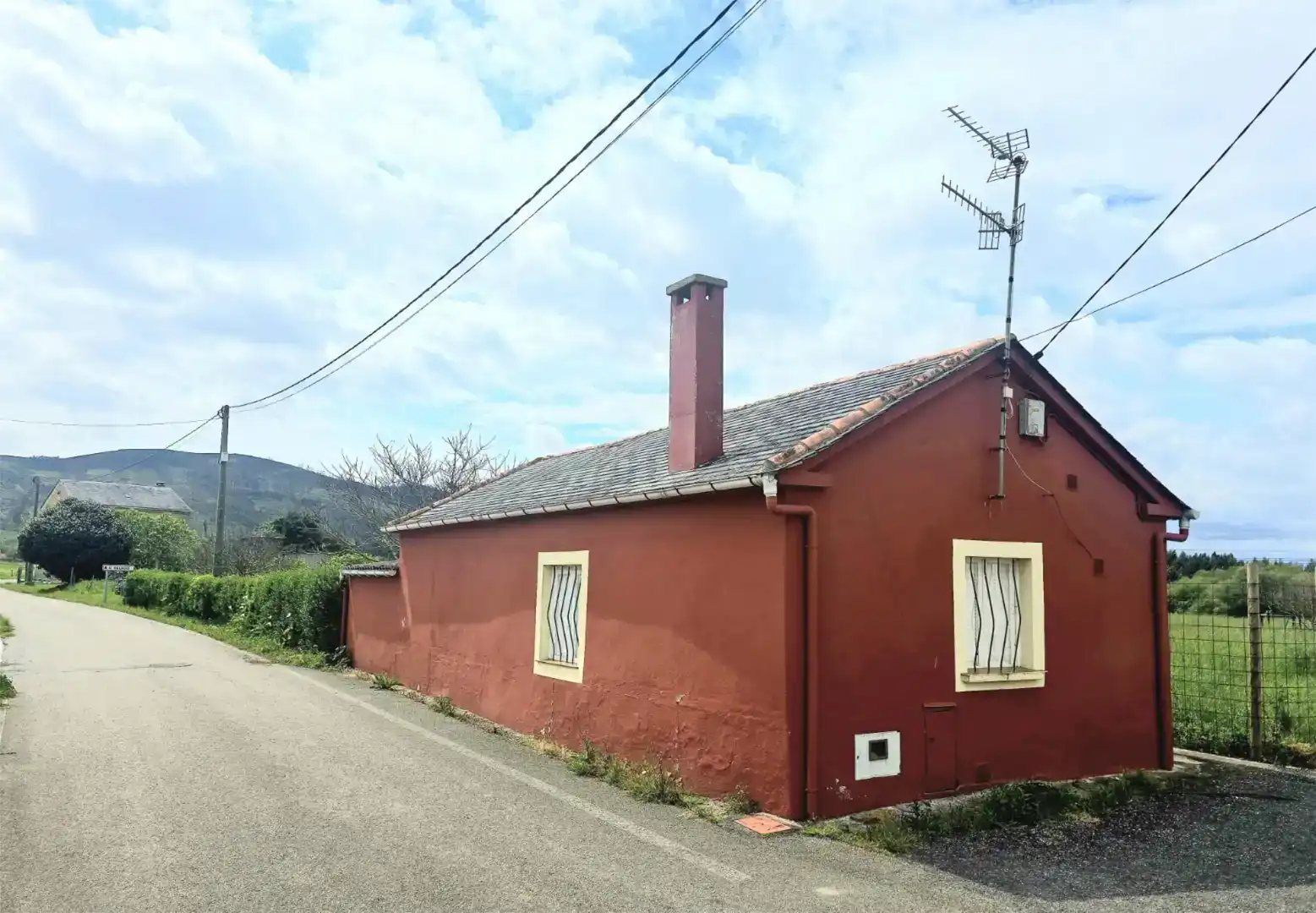 Vista exterior de Planta baixa en venda en Ribadeo amb Jardí privat