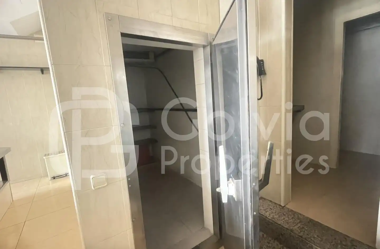 Business premises for sale in D'Europa, imagen 6