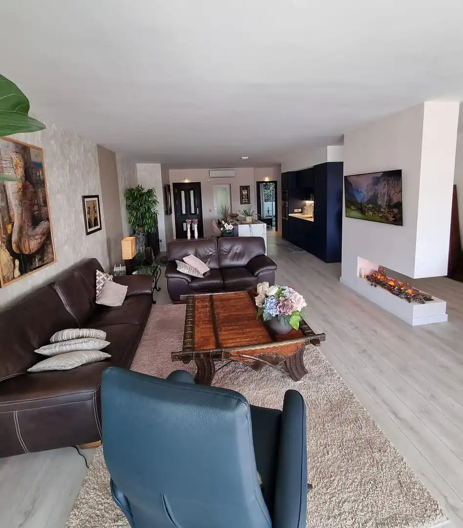 Apartament amb ascensor en venda a Benahavís pueblo, imagen 3