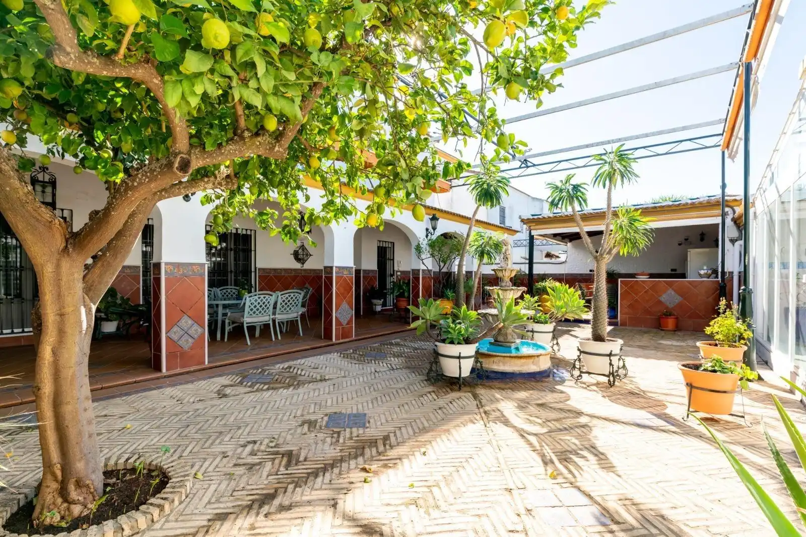 Chalet con terraza en venta en Sanlúcar la Mayor, imagen 5