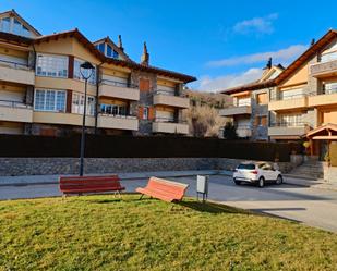 Vista exterior de Apartament en venda en Camprodon amb Calefacció i Jardí privat