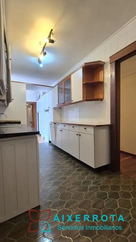 Cocina de Piso en venta en Getxo  con Calefacción, Terraza y Trastero