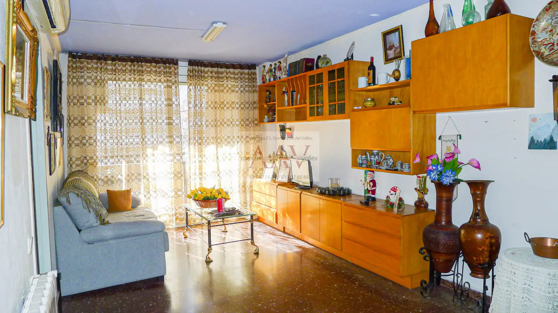 Wohnzimmer von Wohnung zum Verkauf in Cerdanyola del Vallès mit Klimaanlage, Heizung und Balkon
