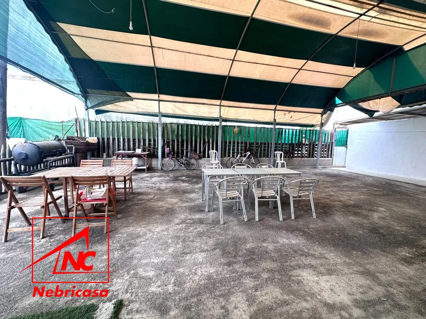 Terrassa de Finca rústica en venda en Lebrija amb Aire condicionat, Piscina i Moblat