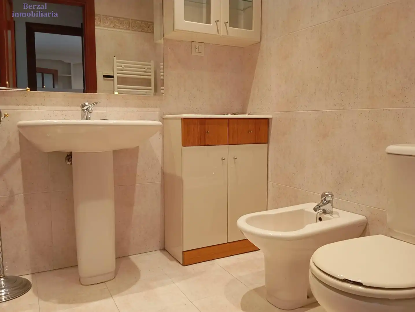 Baño de Piso de alquiler en  Logroño con Calefacción, Jardín privado y Terraza