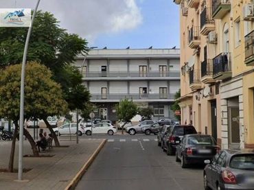 Pis amb balcó en venda a Avenida DE LA FERIA