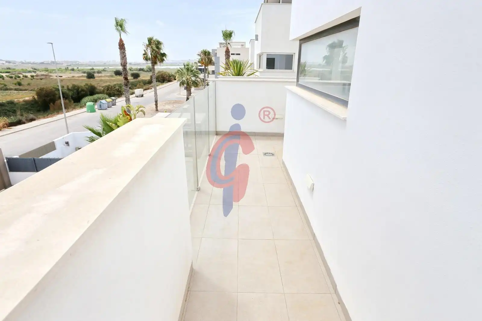 Terrassa de Casa adosada en venda en Guardamar del Segura amb Aire condicionat, Jardí privat i Terrassa