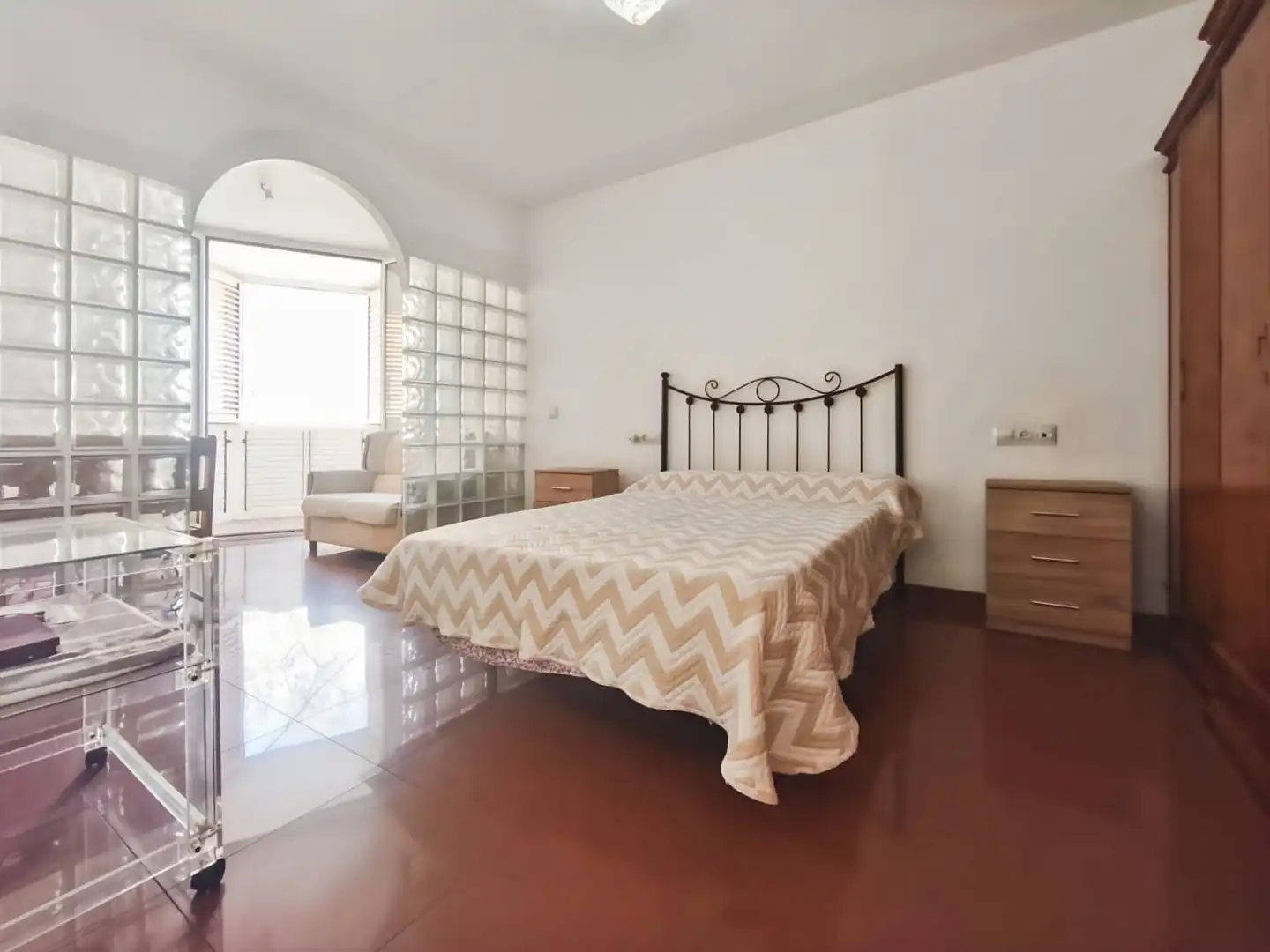 Habitación de Dúplex en venta en Almería