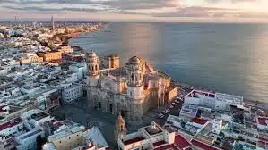 Vista exterior de Edificio en venta en El Puerto de Santa María