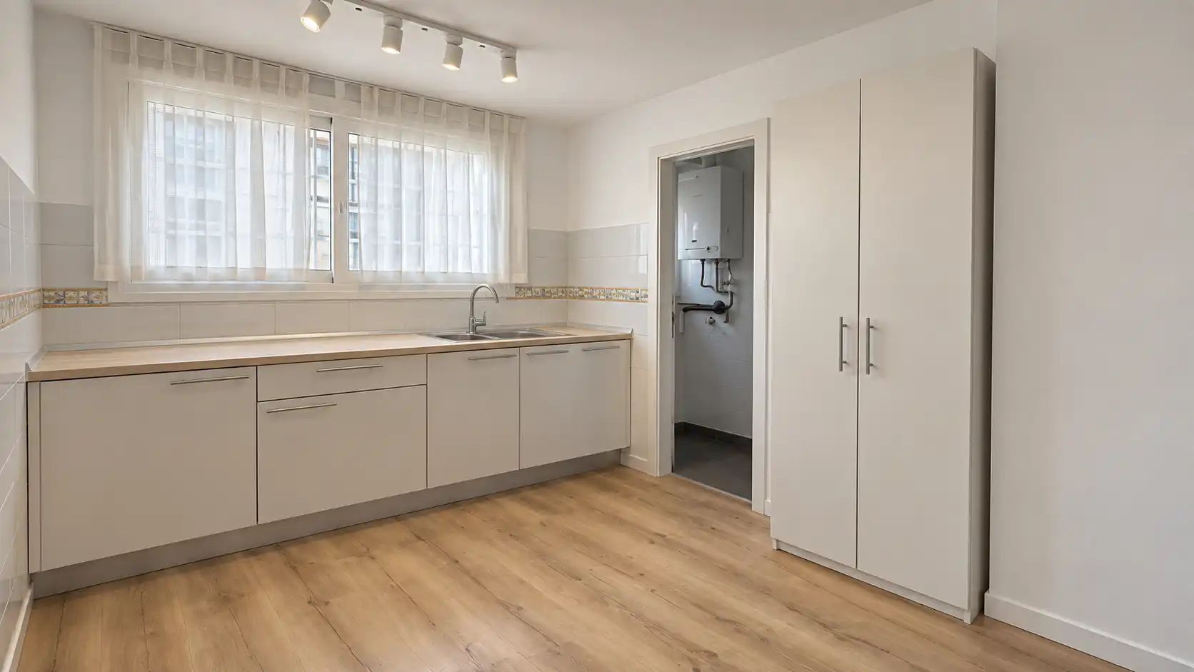 Casa bifamiliare in vendita a Carrer de Jaume Huguet, imagen 4