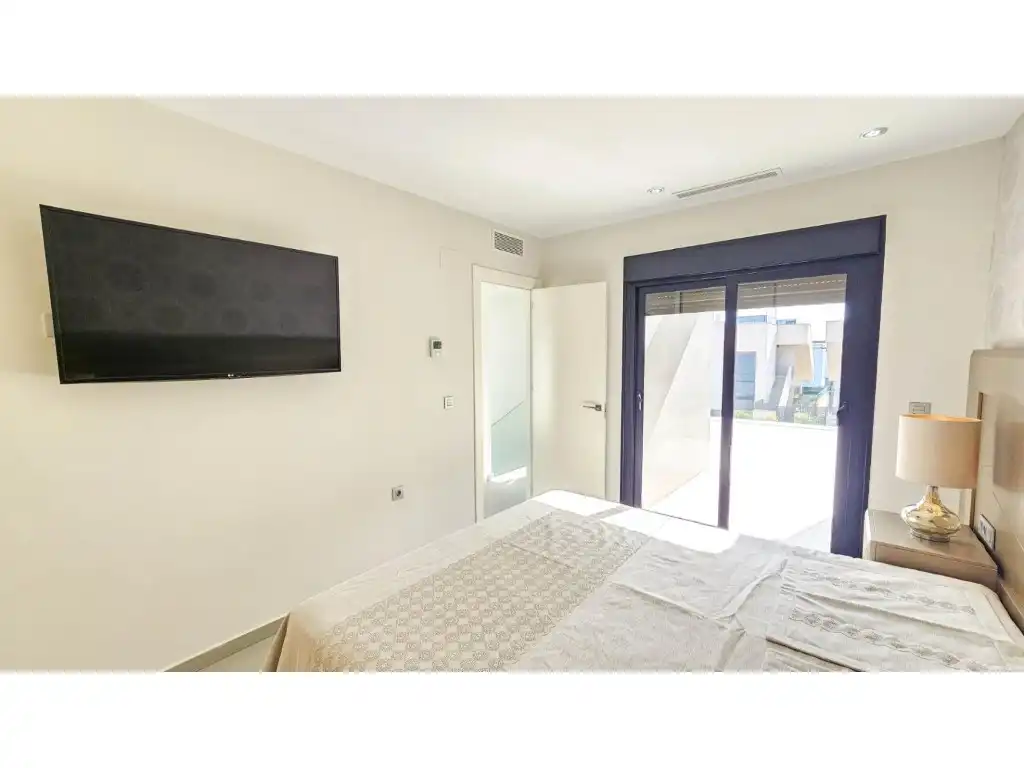 Casa amb piscina en venda a Calle Numero Tres, imagen 13